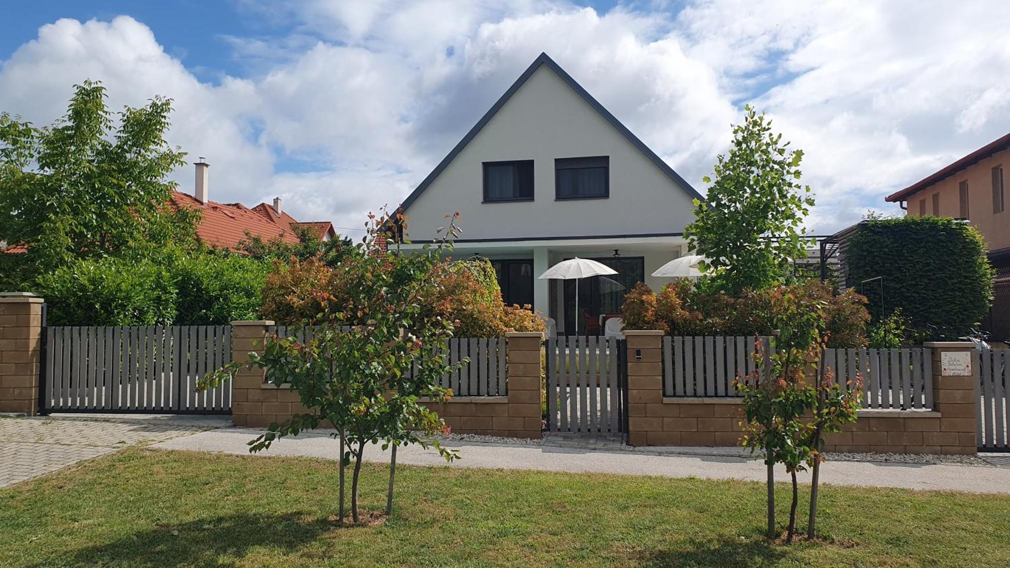 Relax Balaton Apartmanok Balatonfüred Extérieur photo